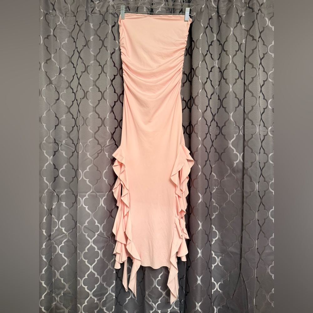 Strapless Ruched Ruffled Maxi Dress - Picture 3 of 6